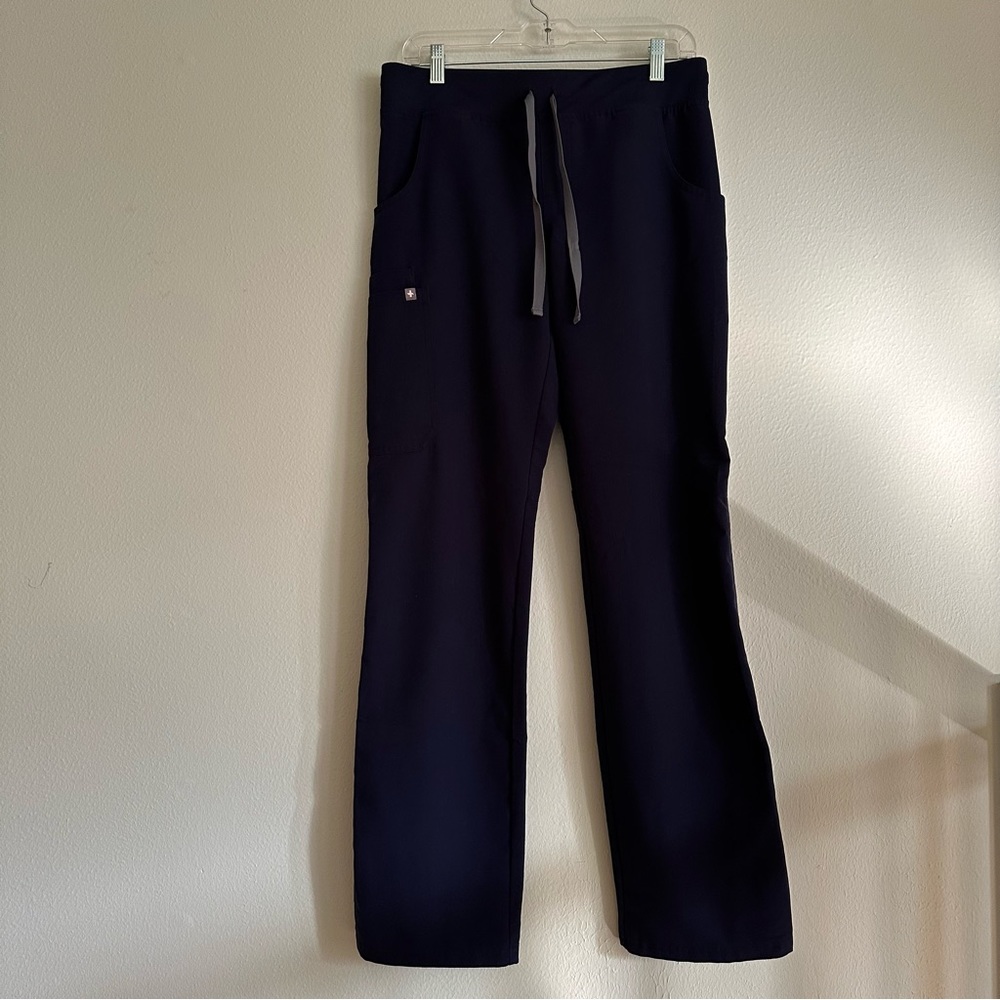 FIGS Kade Cargo Scrub Pants in Navy Size S Tall